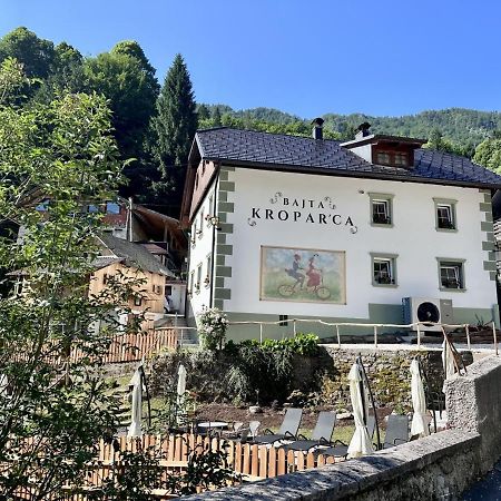 Bajta Kroparica Екстериор снимка